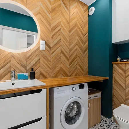 Апартаменты Zajezdnia 2-bedroom Вроцлав
